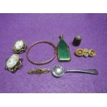 A small selection of rolled gold and pinchbeck jewellery etc including two cameo brooches, bar