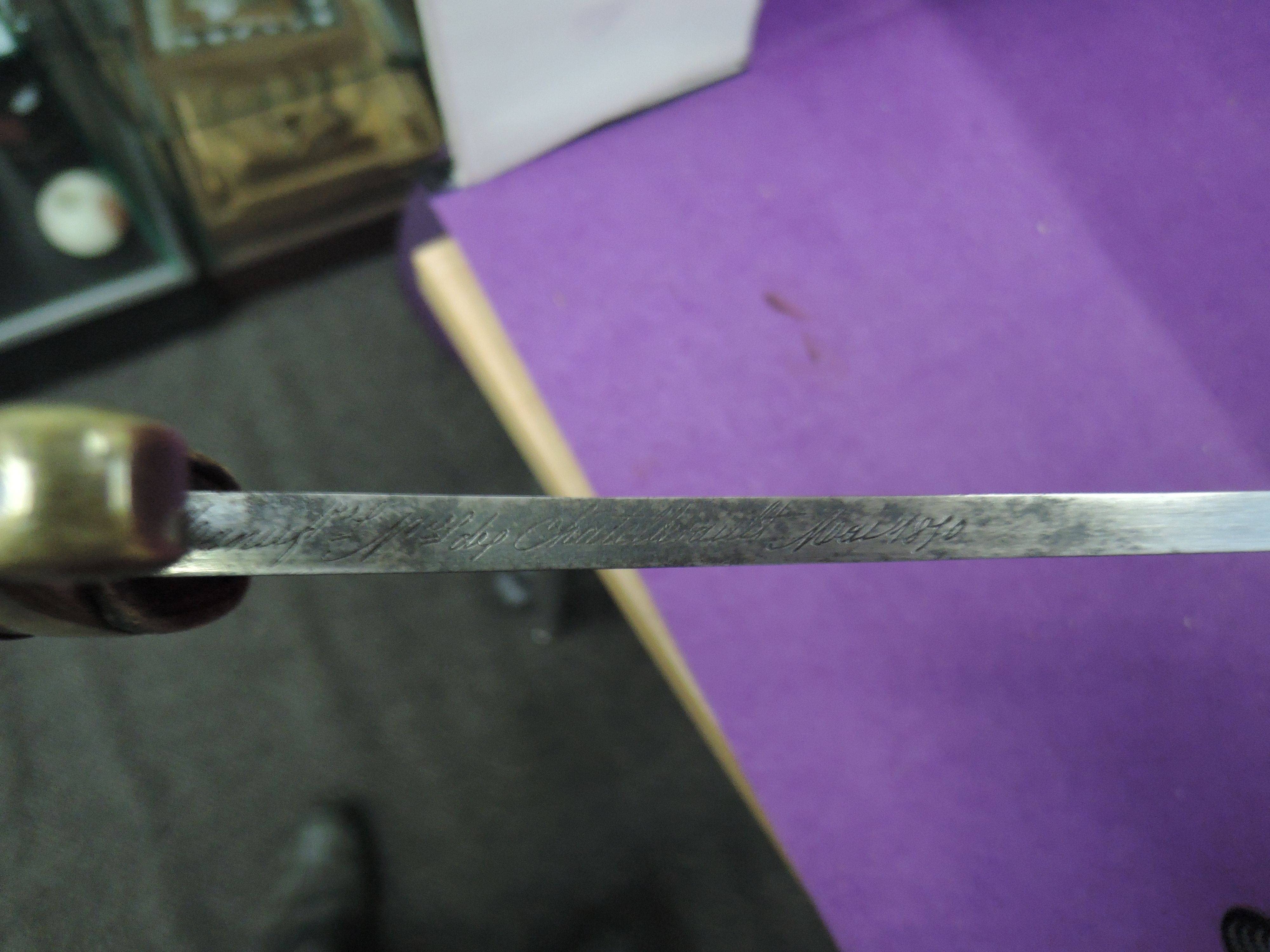 A French 1929 model mounted Artillery sword with metal scabbard, in very good condition - Image 5 of 7