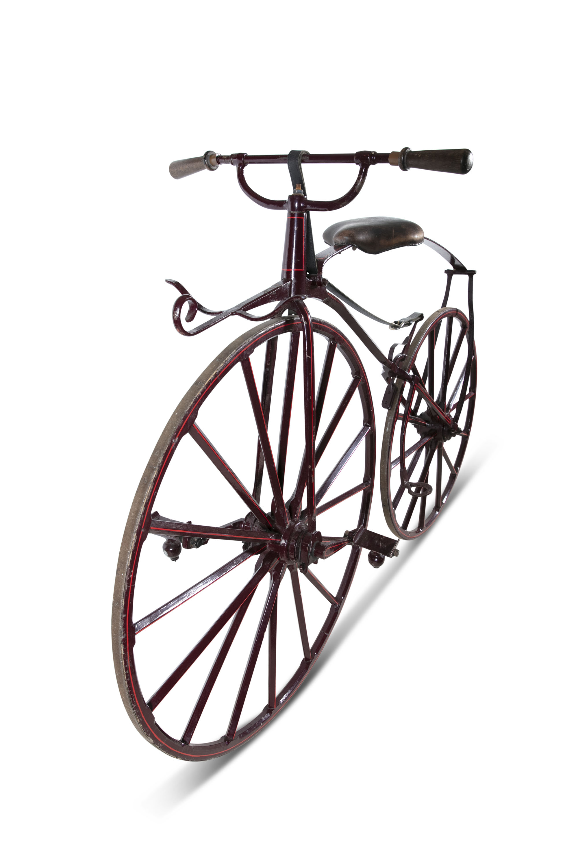 ***PLEASE NOTE THE BICYCLE TYRES ARE WOOD AND METAL***A 19TH CENTURY 'BONE SHAKER' BICYCLE, of metal - Image 3 of 3