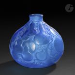 RENÉ LALIQUE (1860-1945) Courges, le modèle créé en [1914], supprimé du catalogue en 1937 Vase. Rare