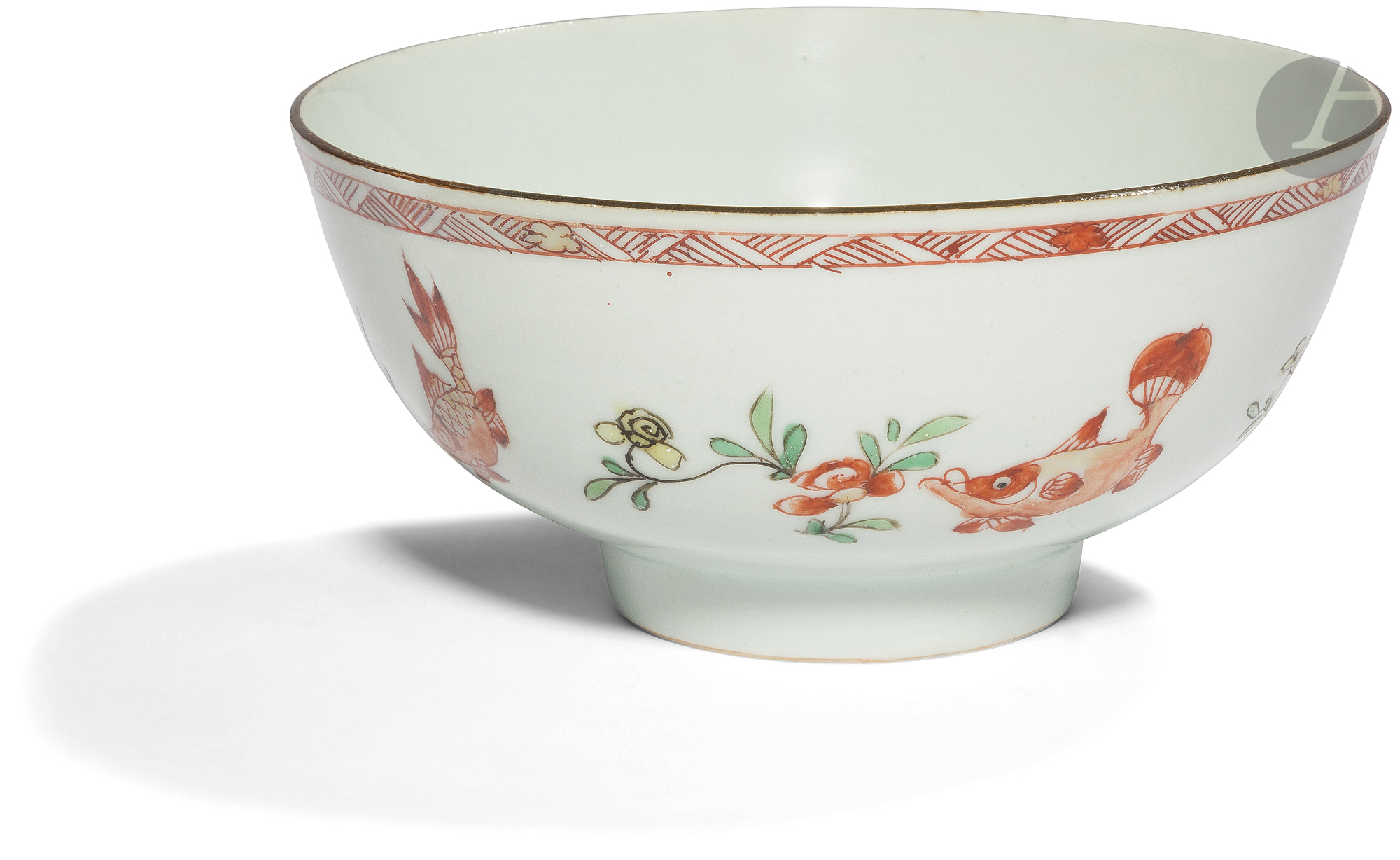CHINE - Époque KANGXI (1662 - 1722) Bol en porcelaine émaillée en rouge de fer, vert jaune et or,