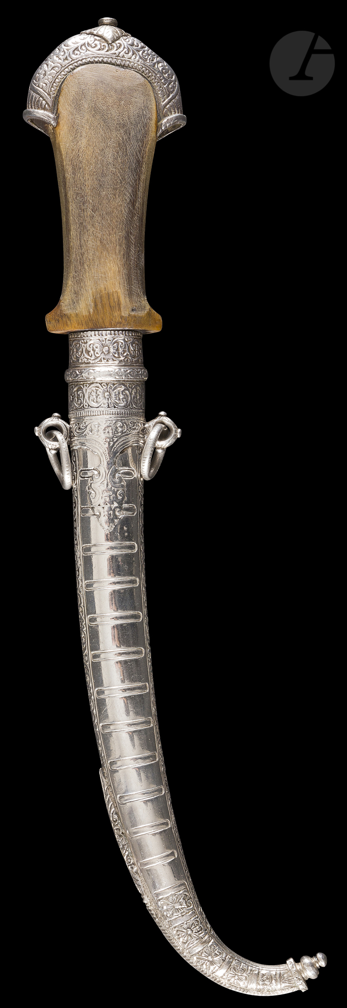 Poignard, koumiyya, Maroc, fin XIXe siècle - début XXe siècle Lame courbe en acier ciselé de