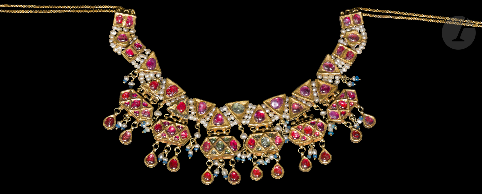 Collier en or rehaussé de pierres précieuses et perles, Inde du Nord, XVIIIe siècle Constitué de