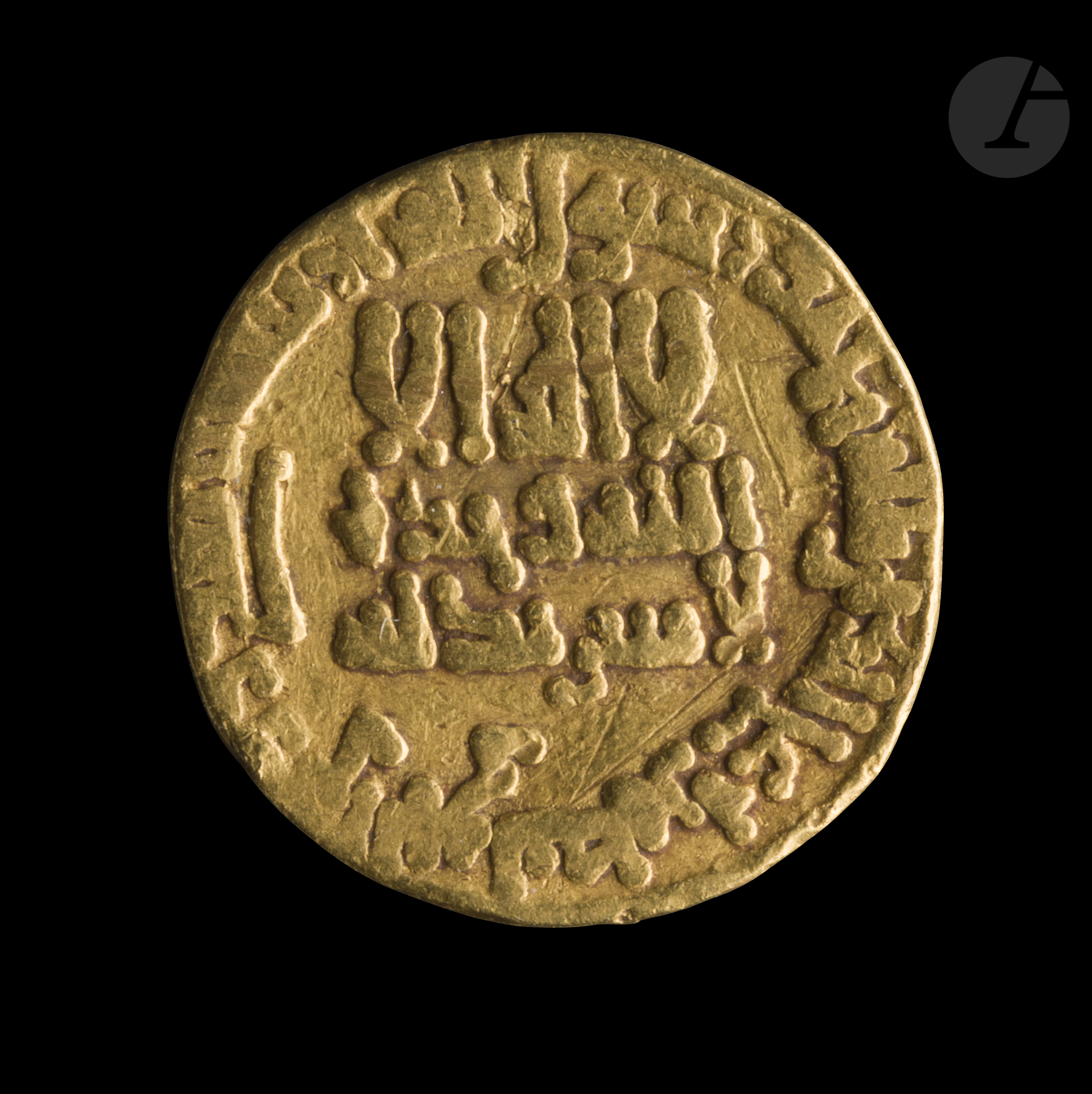 ABBASSIDES Harûn al-Rashîd (158-169 H / 786-809) Dinar d'or daté 189 H / 804, " li-l khalîfa : - Image 2 of 2