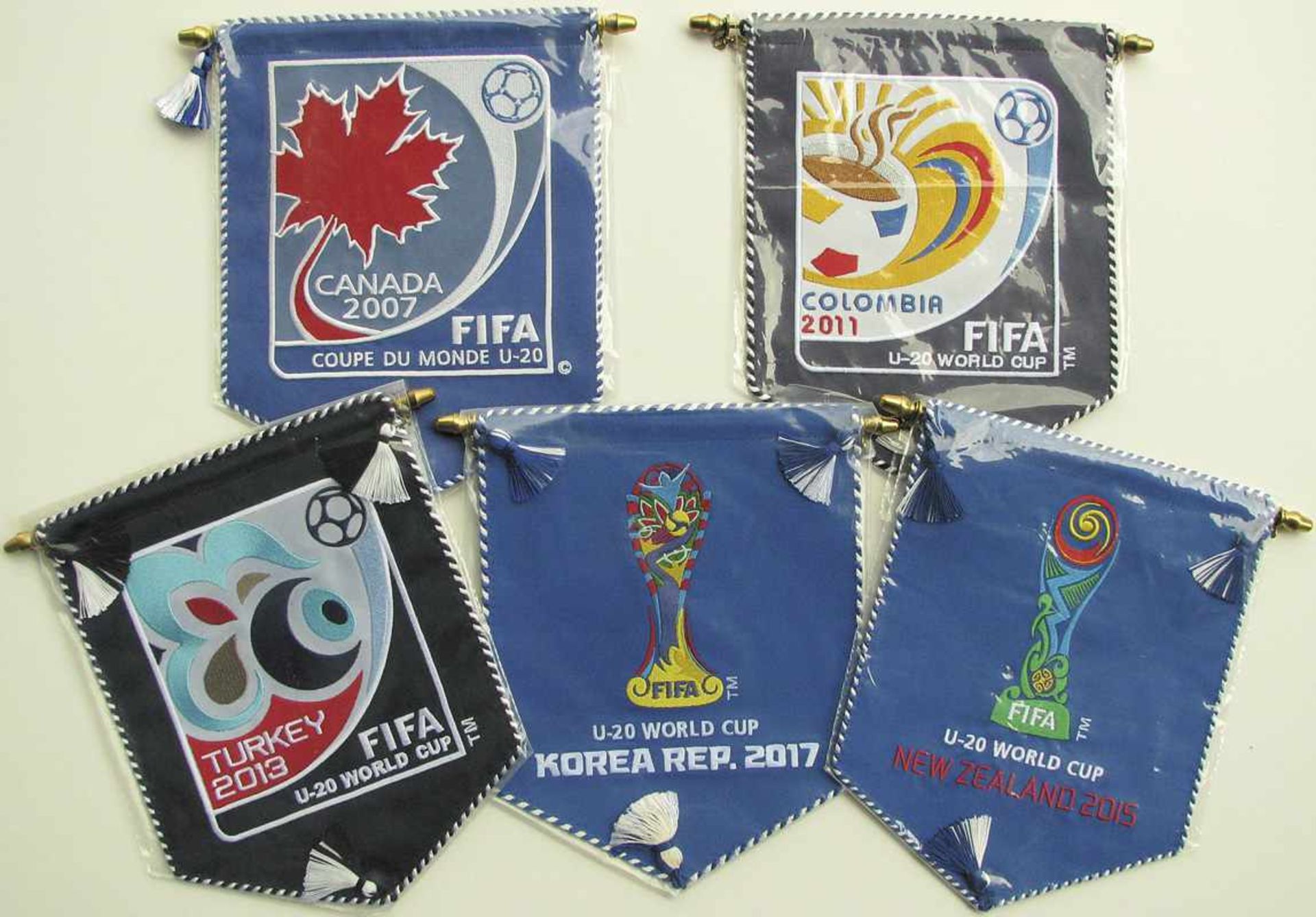 FIFA pennants "U-20 World Cup" - 5 official FIFA pennants "U-20 World Cup" from the years 2007 to