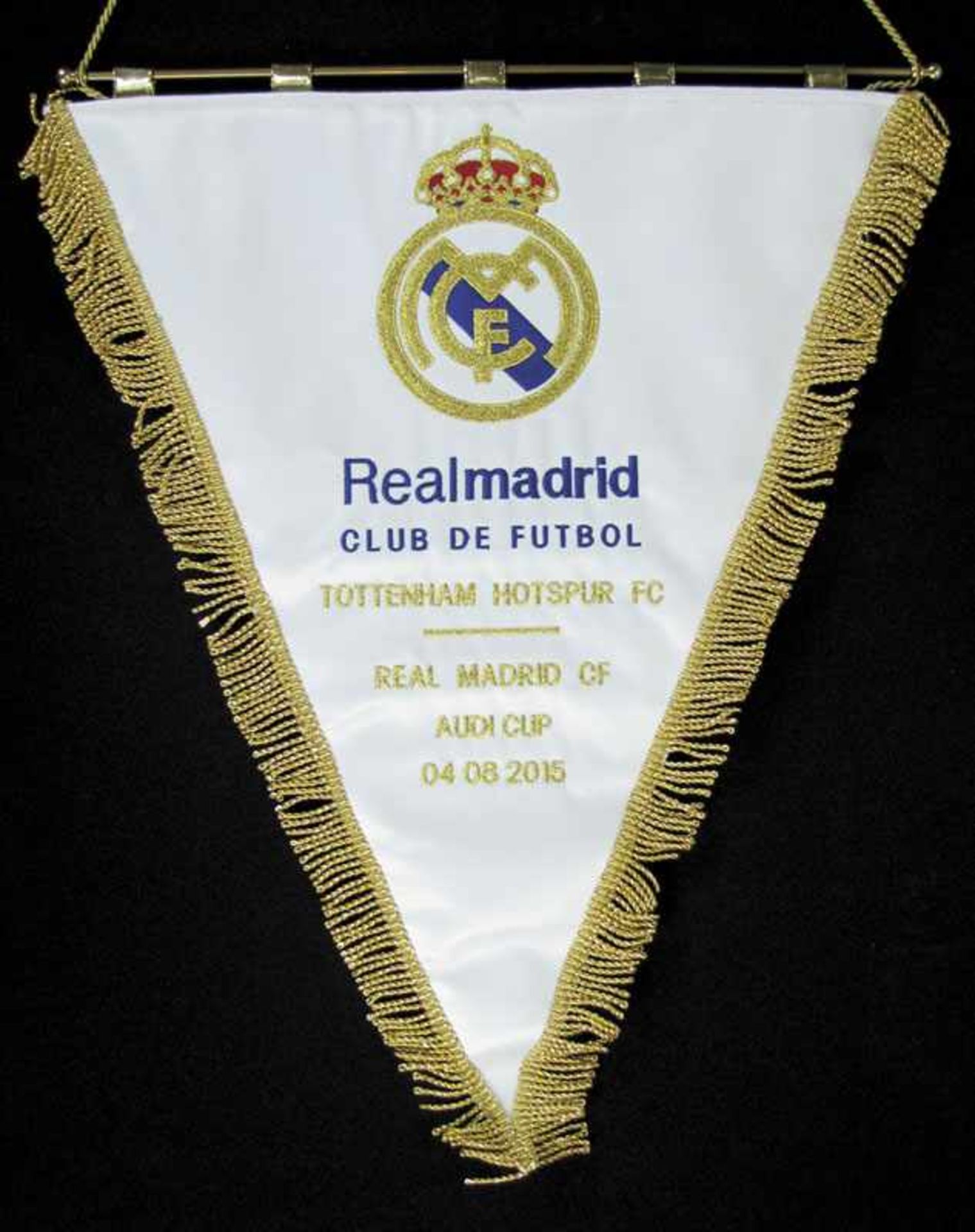 Real Madrid Tottenham football match pennant 2015 - Original silk pennant "Tottemham Hotspur FC -