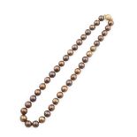 Gargantilla con perlas de agua dulce color cobre y cierre de imán en plata vermeill Diámetro perlas: