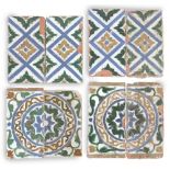 Juego de ocho azulejos de cerámica de arista con motivos geométricos y flores. Triana, S. XVI-XVII