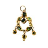 Colgante popular S. XVIII - XIX de esmeraldas en forma de cadeneta con tres gotas colgantes En oro
