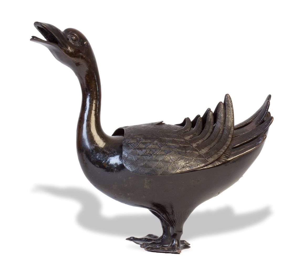 Esenciero de bronce con forma de pato. Trabajo chino, dinastía Qing, S. XVIII - XIXMedidas: 29 x