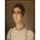 ESCUELA ESPAÑOLA, SIGLO XIX Retrato de dama con vestido de floresMiniatura sobre marfil. 5 x 4 cm.