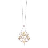 Colgante Art-Nouveau con motivos florales en oro, entrelazados con cintas de platino y diamantes y