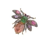 Broche abejorro de zafiros multicolor y diamantes; Con cuerpo de zafiro verde y rosa, zafiros