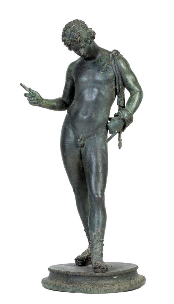 “Narciso” de bronce patinado, siguiendo a Chiurazzi. Trabajo italiano, Grand Tour, S. XIX Altura: 61