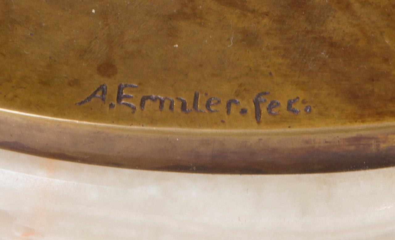 A. Ermler Dama Figura crisolenfantina de bronce dorado, marfil y ónix. Firmada.  Altura: 40 cm - Image 2 of 2