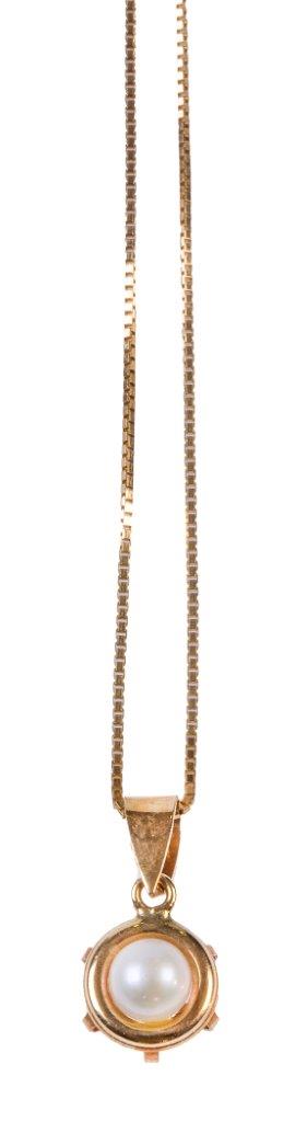 Conjunto de collar con pendientes con perla central sobre marco de oro Diámetro pendientes: 0,9