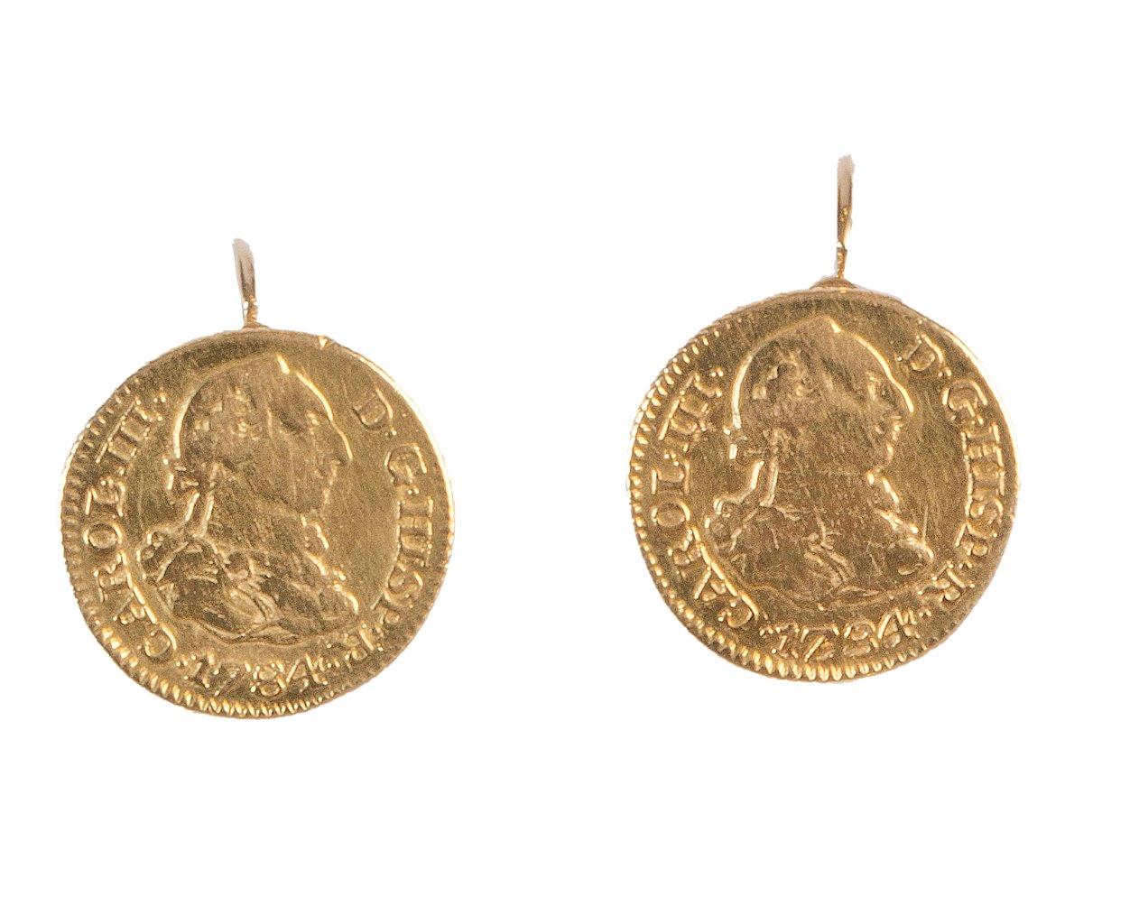 Pendientes realizados con monedas de Carlos III Monedas en oro de 20K. Montura en oro amarillo de