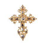 Cruz colgante popular de diamantes talla tabla y rosa S. XVIII-XIX En oro amarillo de 18K. Longitud: