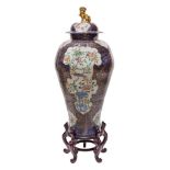 Gran tíbor en porcelana china, pieza para la exportación, dinastía Quing, época Qienlong, ffs. S.