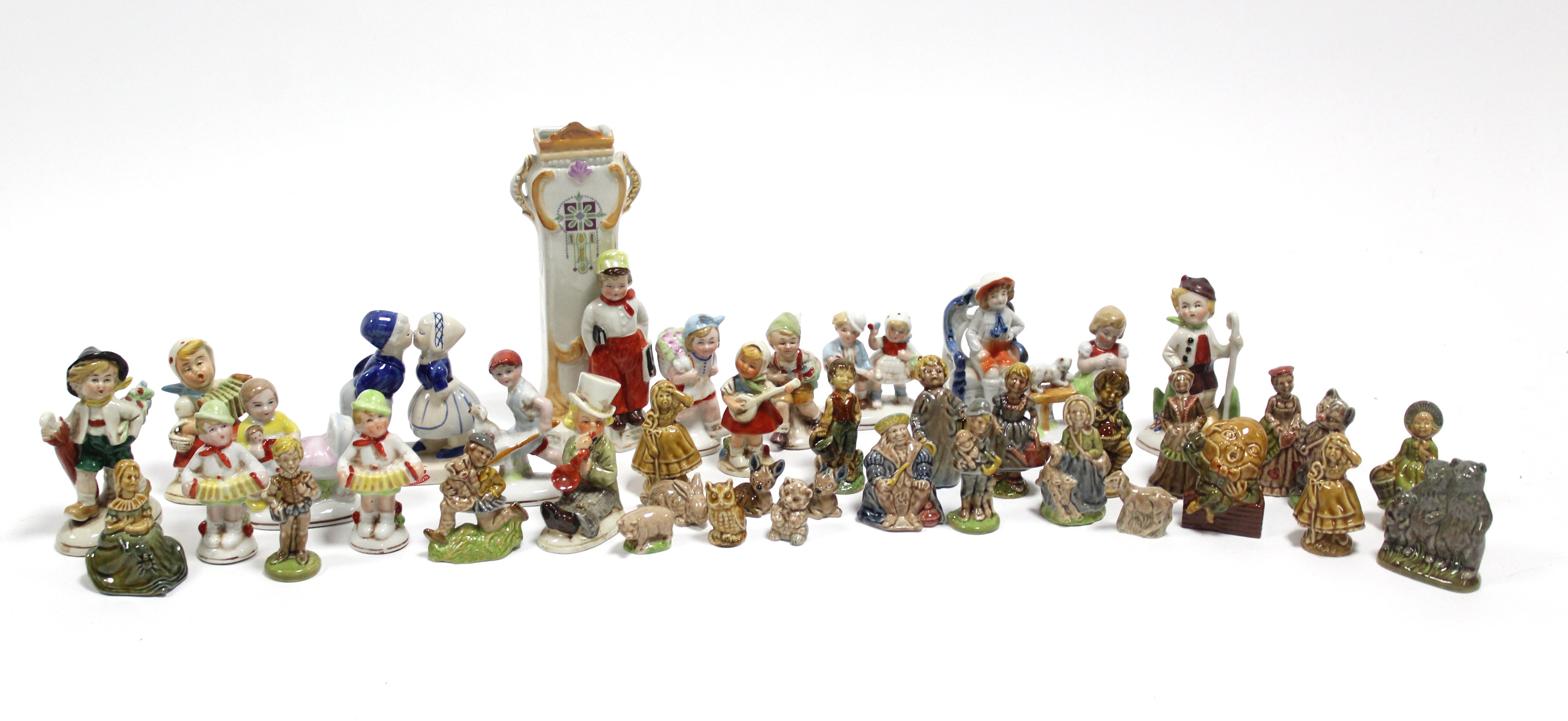 Approximately twenty various china figure ornaments. - Image 2 of 4