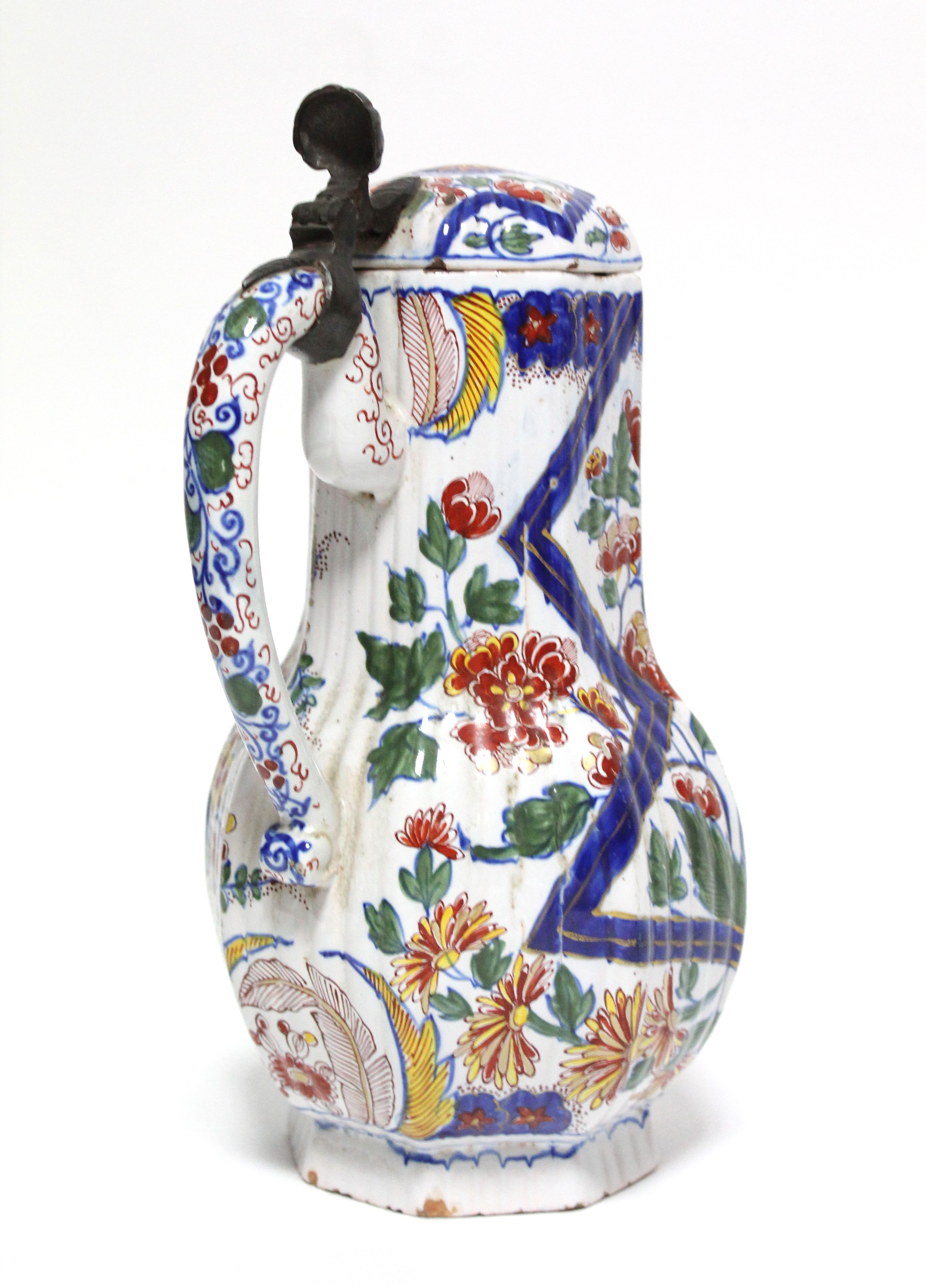 An 18th century Dutch polychrome delft flagon with pewter mounts to the hinged cover, the ribbed - Image 5 of 8