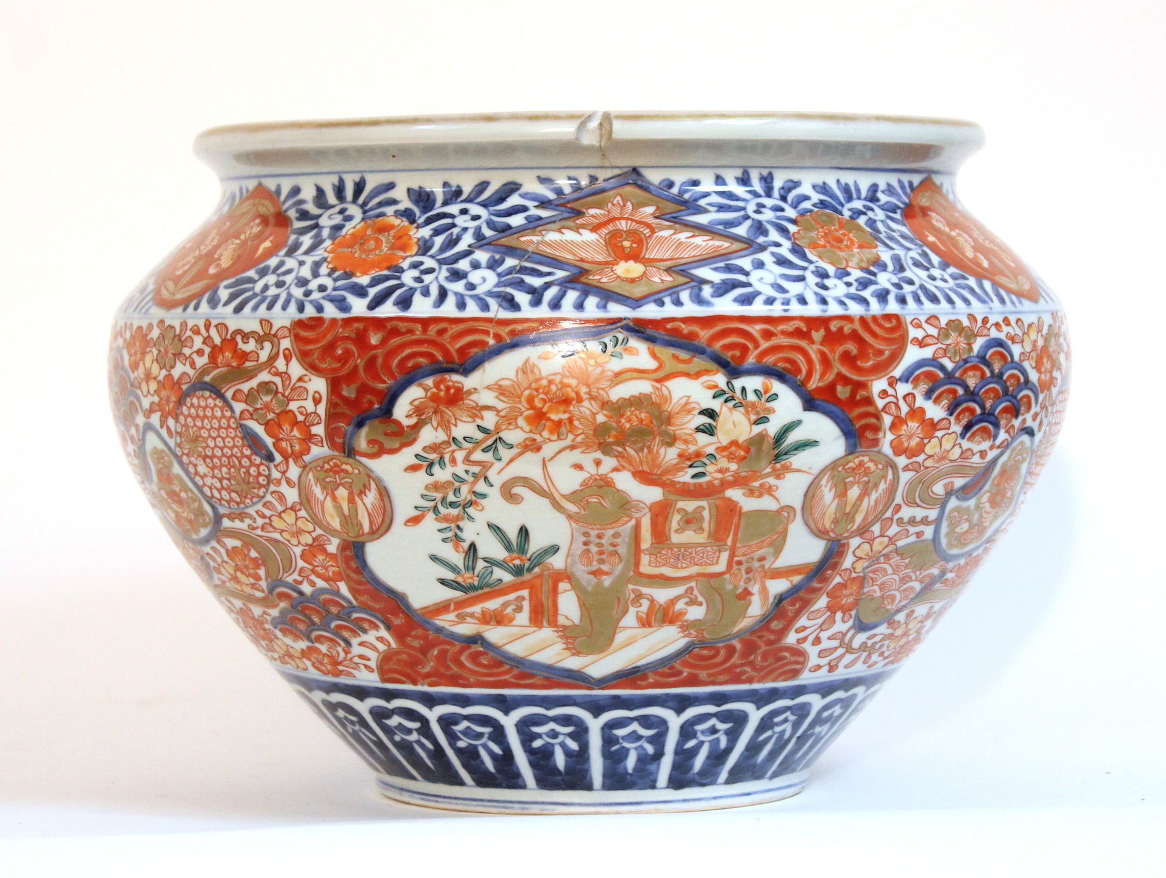 A Japanese Imari porcelain jardinière of squat round form, decorated with elephants in reserves, 12” - Image 2 of 2