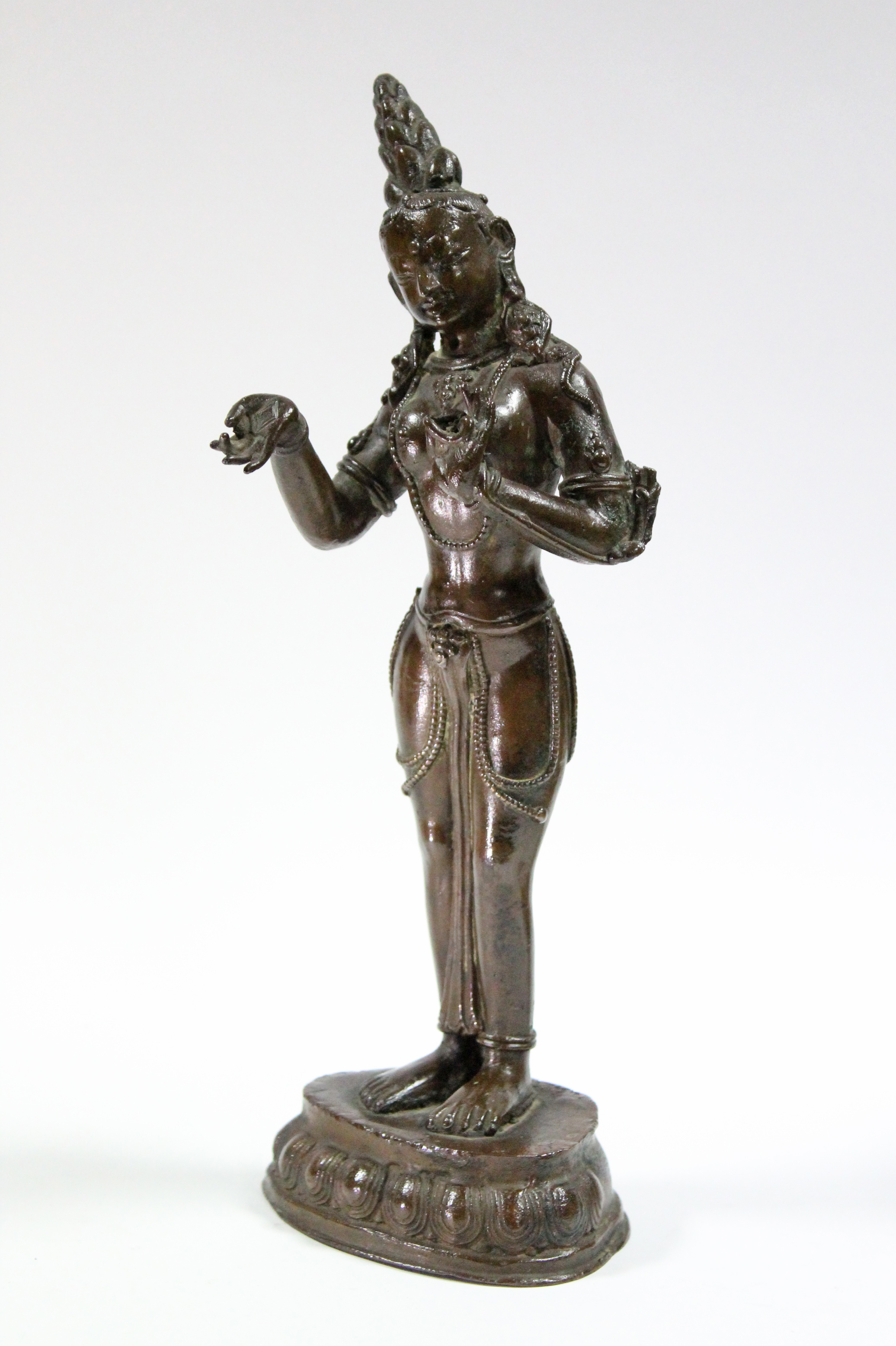 A Sino-Tibetan bronze standing figure of a Bodhisattva, with head tilted to the right, hands - Image 3 of 5