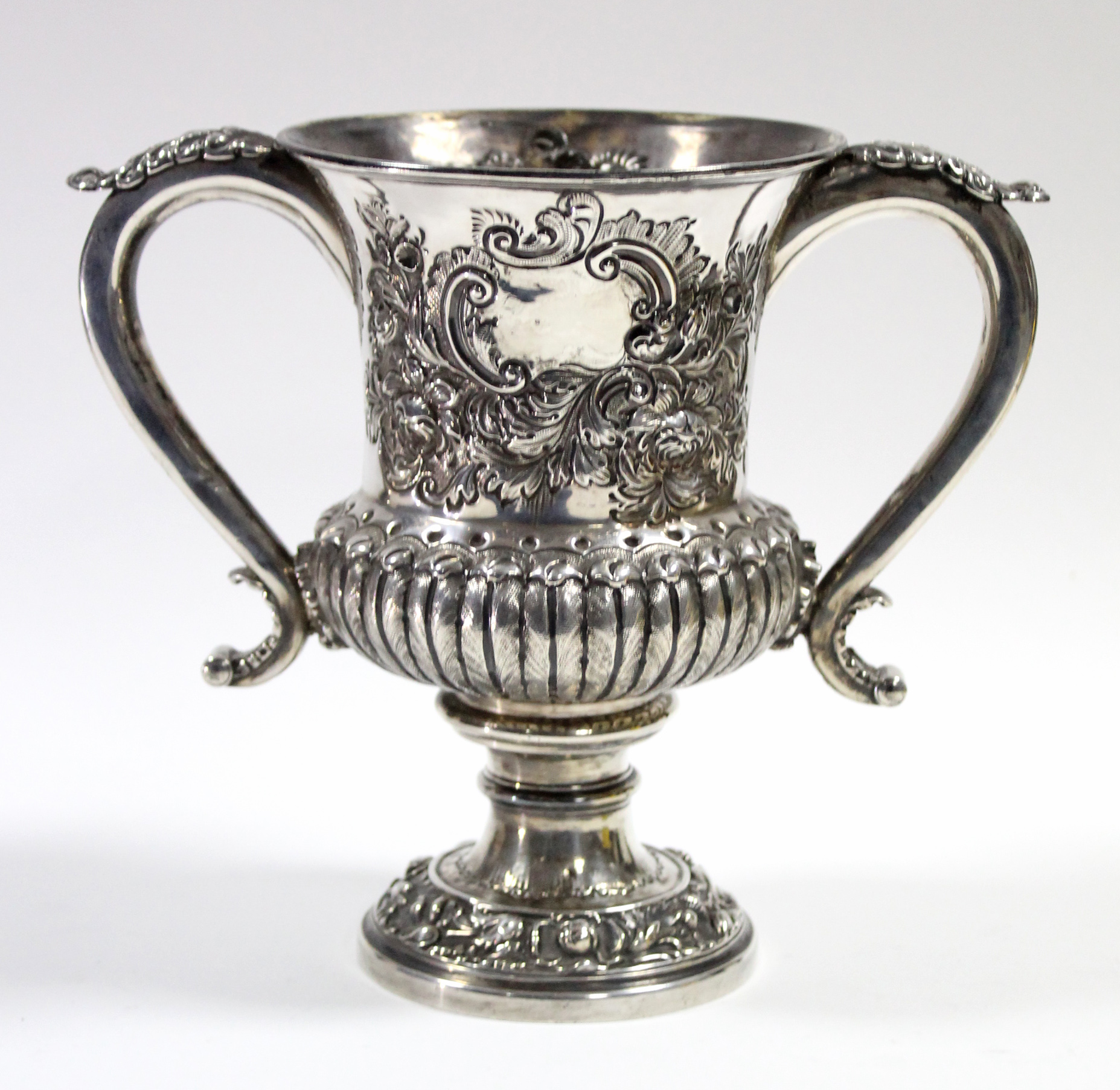 A George IV silver two-handled trophy cup of campana shape, with embossed flowers & foliage, a - Image 2 of 3