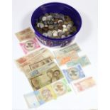 A large quantity of foreign coins, banknotes, etc.