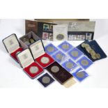 Three Royal Mint sterling silver 1977 Silver Jubilee Crowns; various other commemorative crowns,