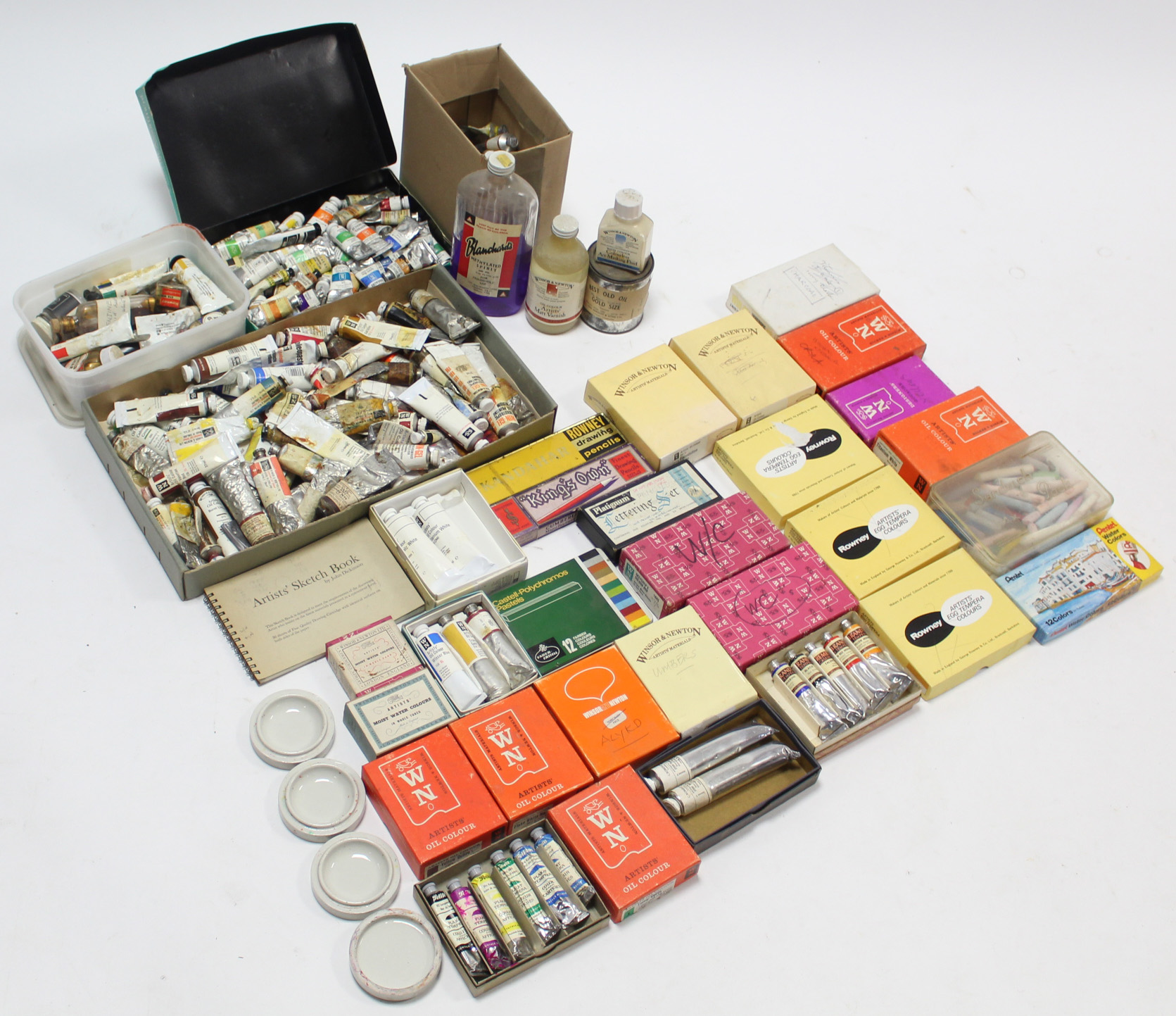 Various artist’s paint sets; & various other artist’s accessories. - Image 2 of 3