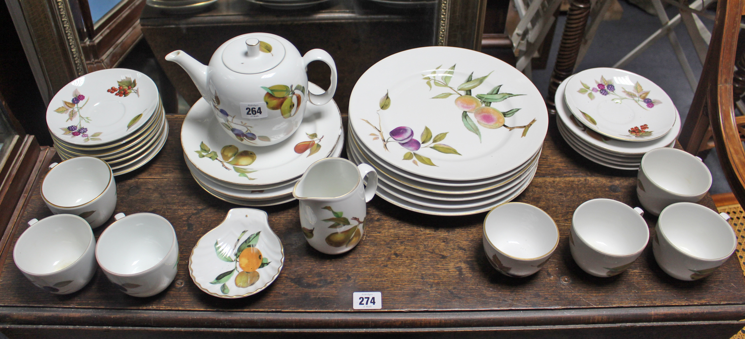 A Royal Worcester fine porcelain “Evesham” pattern thirty four piece part dinner & coffee service,