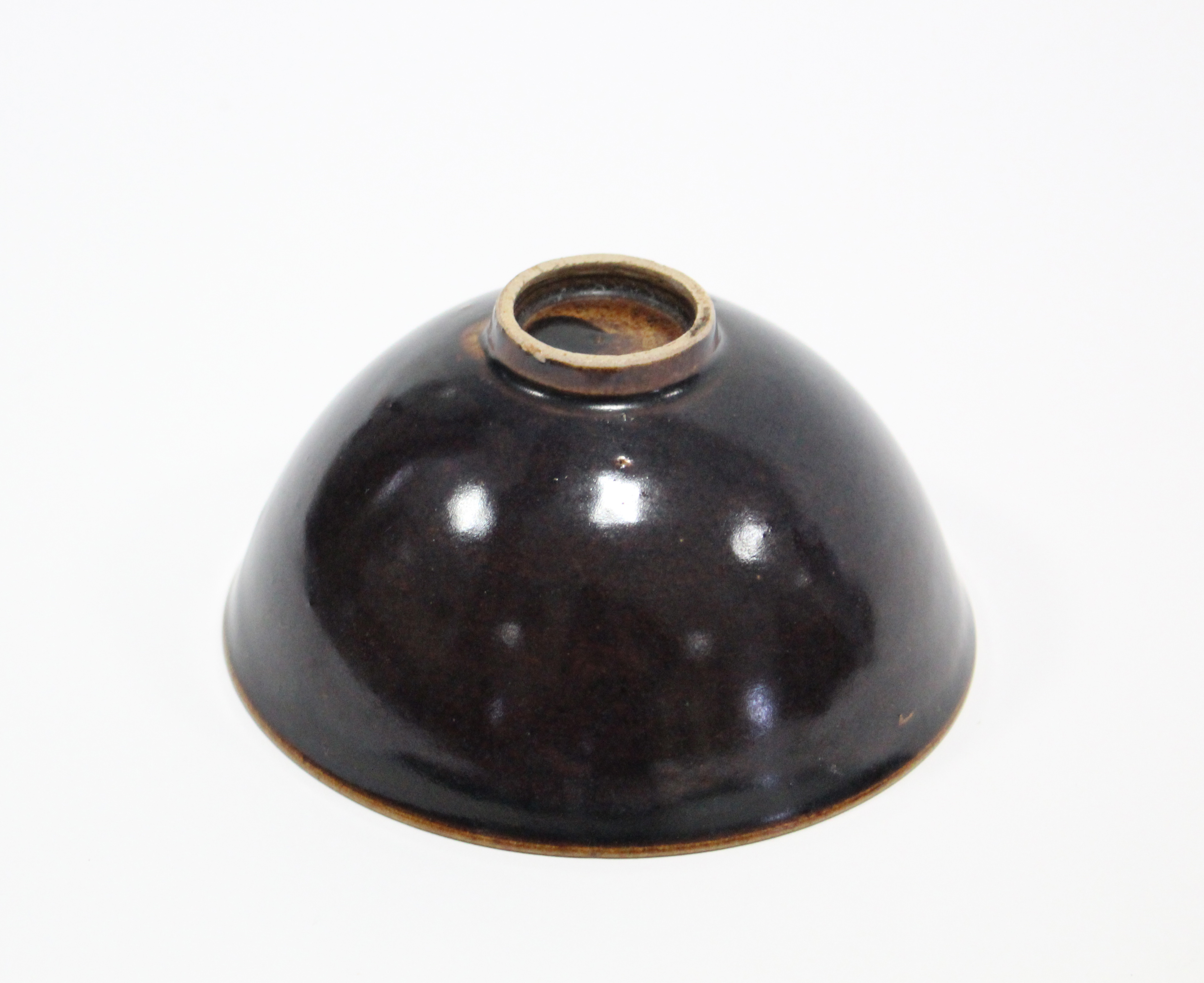 A finely potted Chinese small deep bowl with teadust-glazed interior, the exterior with rich brown - Image 5 of 6