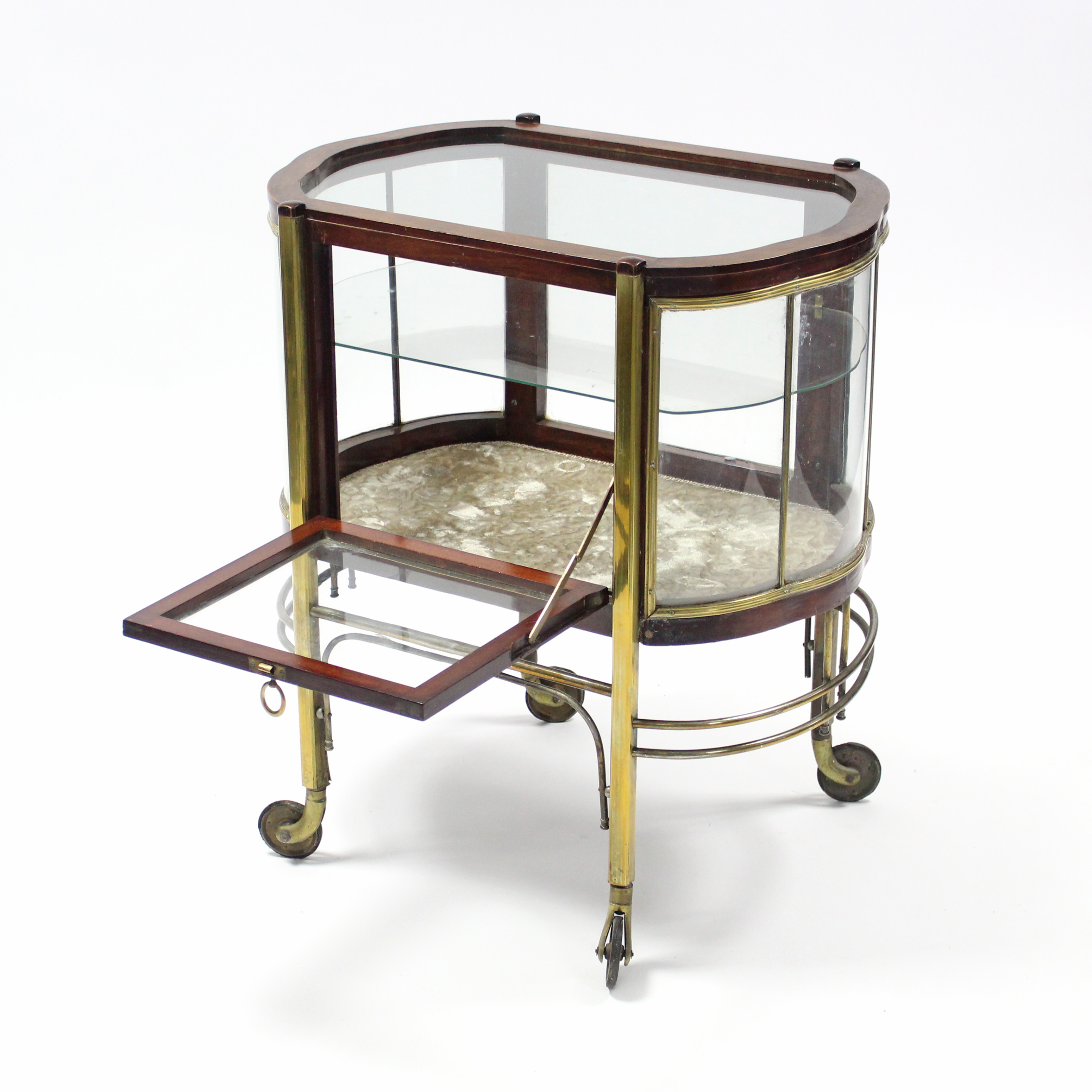 An Edwardian mahogany & brass-mounted trolley with glazed top & sides, fitted single shelf, on brass - Image 2 of 2