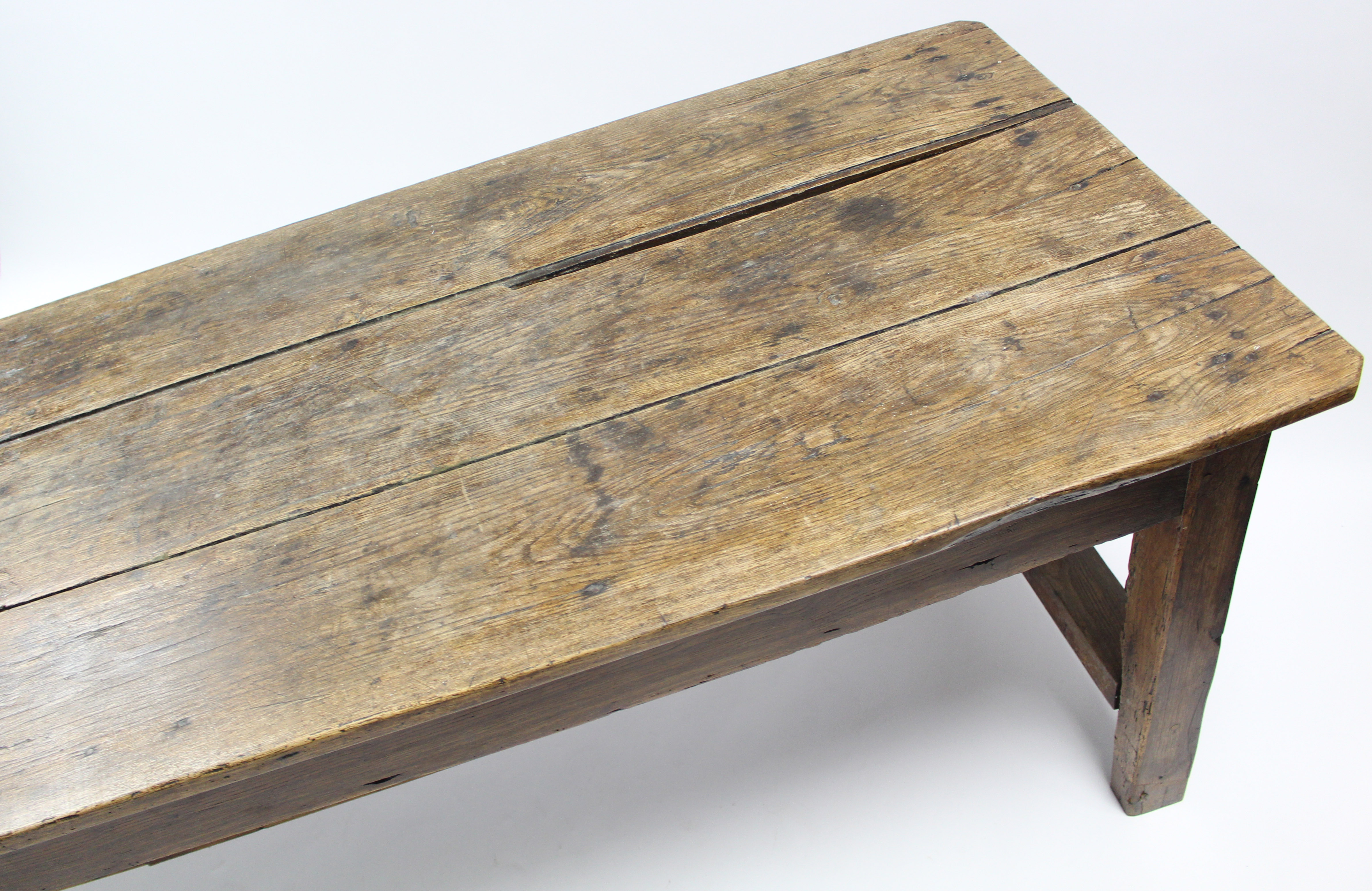 An antique oak farmhouse dining table with three-board rectangular top, on square legs with plain - Image 5 of 5