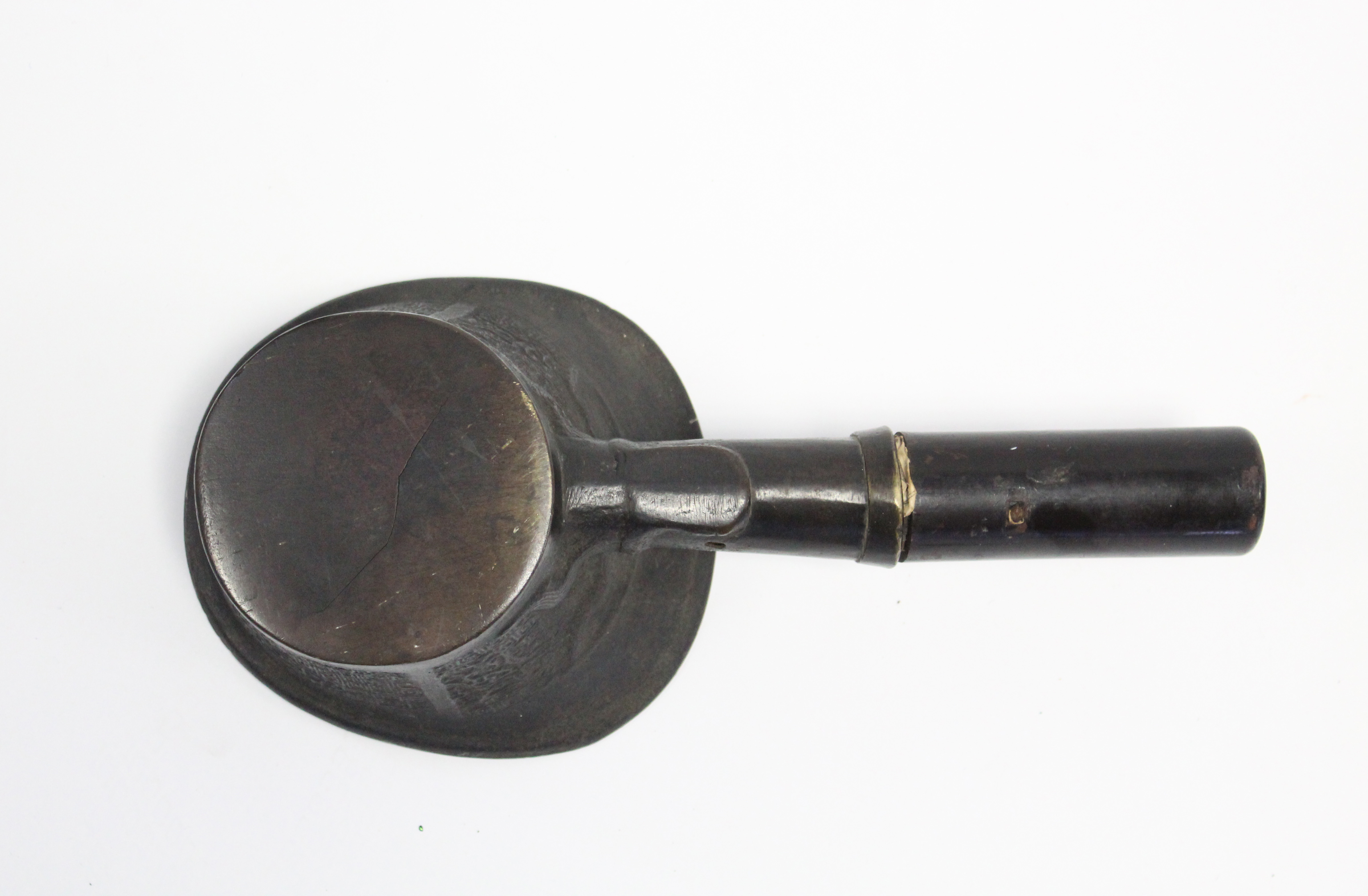 A Chinese archaistic bronze ceremonial ladle with relief decoration on a key-pattern ground, plain - Image 5 of 6