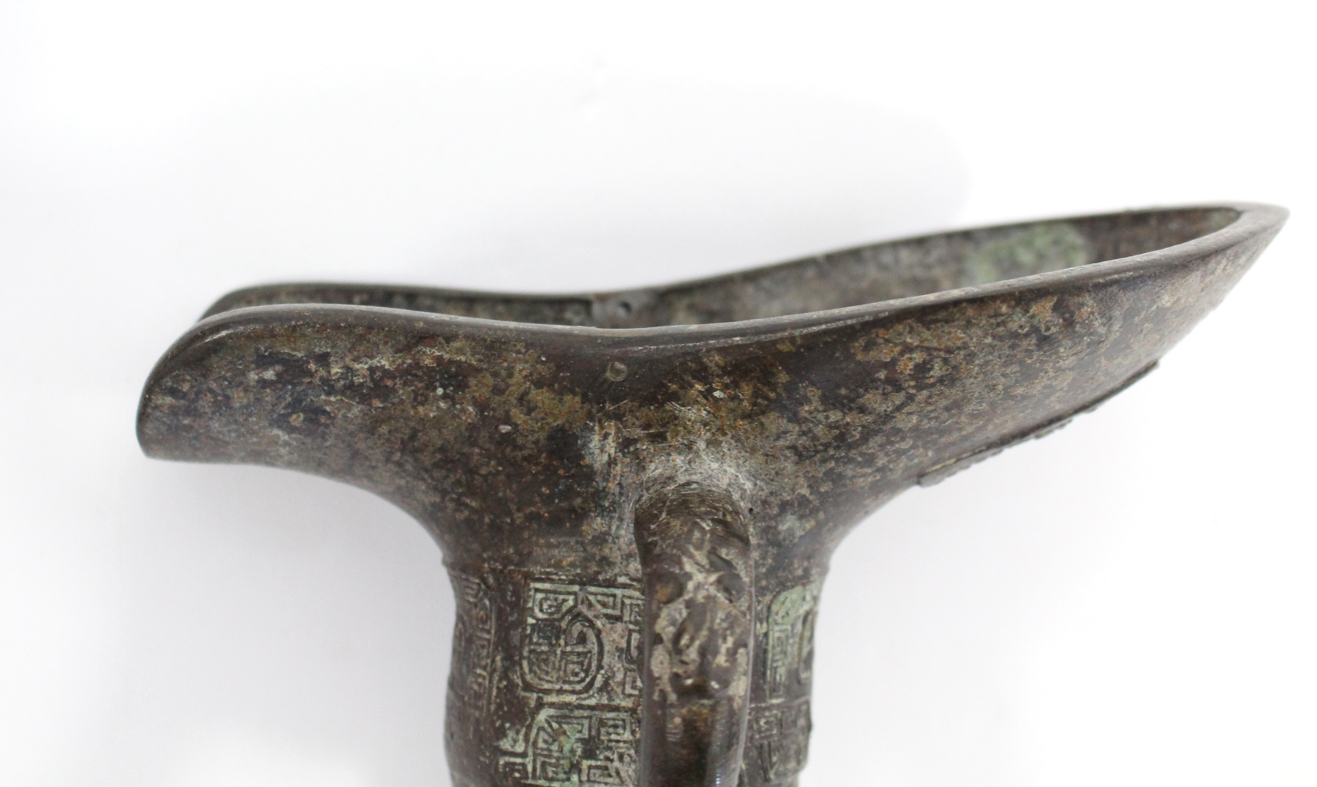 A Chinese archaistic bronze flat-sided baluster vase with pierced zoomorphic side handles & all-over - Image 5 of 7