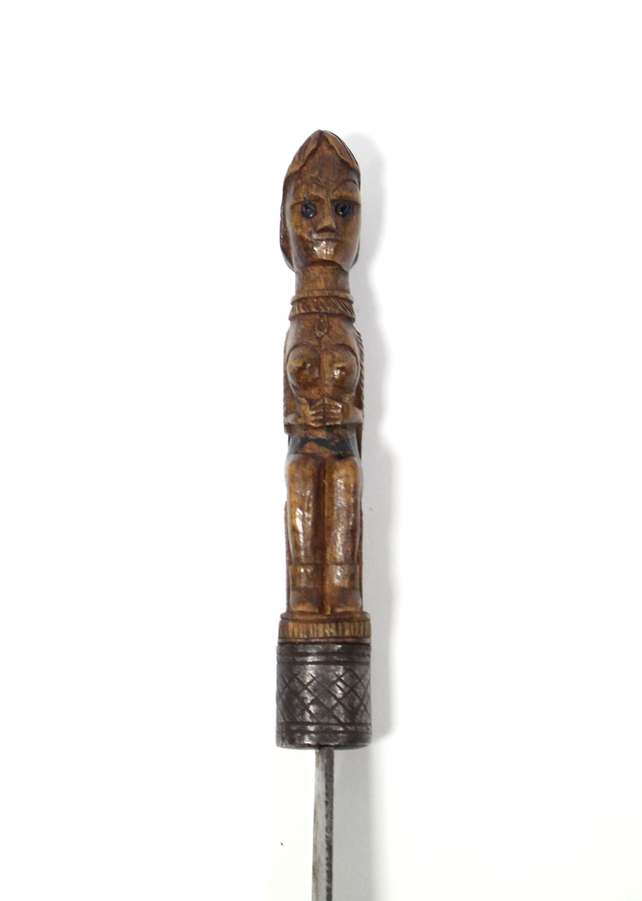 A LATE 18th/EARLY 19th century ‘PENNY’ KNIFE, the boxwood handle carved in the form of a seated - Image 3 of 4