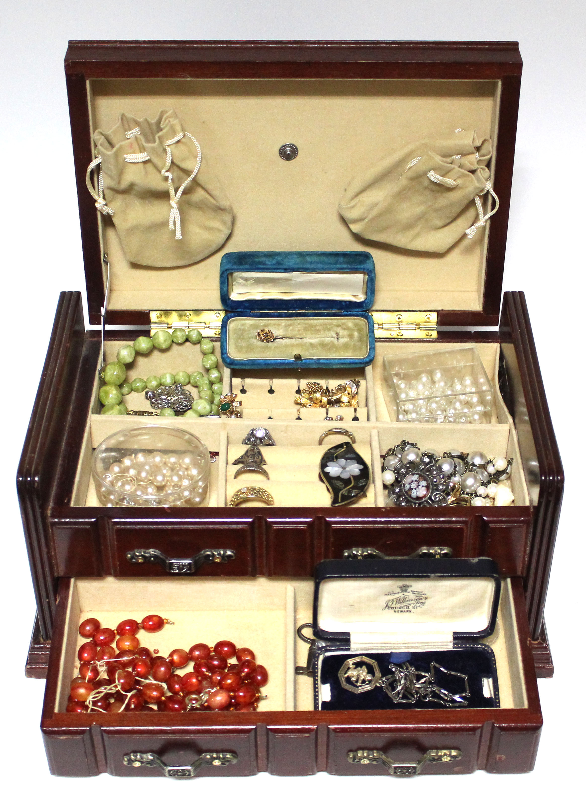 A quantity of costume jewellery, contained in a modern jewellery box.