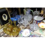 Various items of decorative china, pottery & glassware.