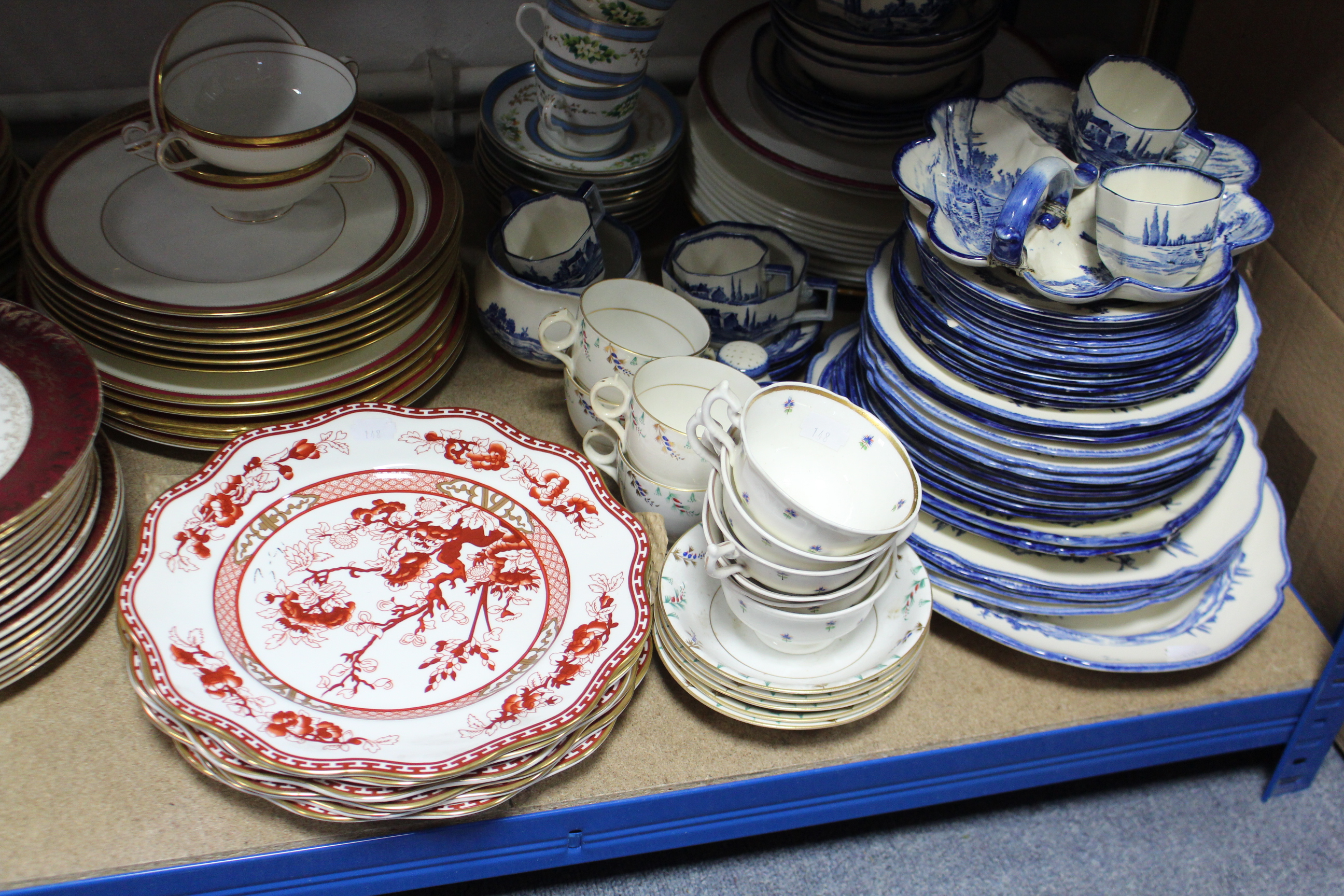 A set of six Coalport bone china “Indian Tree Coral” pattern dinner plates; a Royal Doulton “ - Image 4 of 5