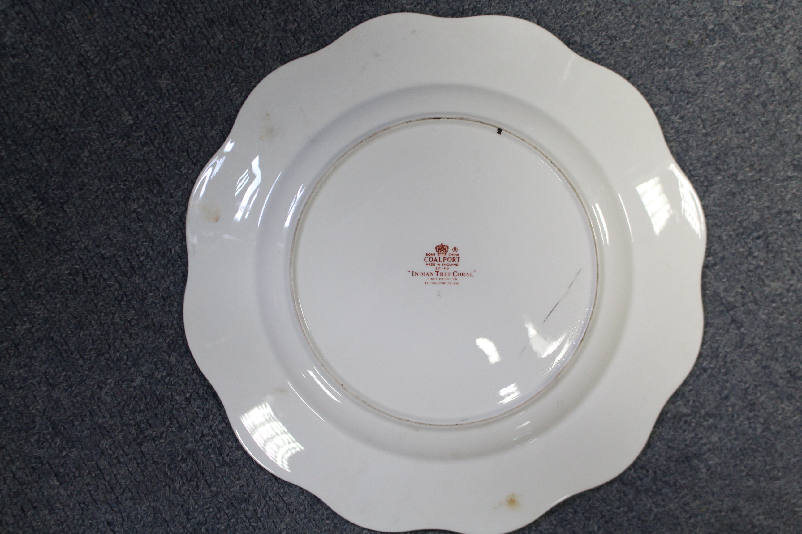 A set of six Coalport bone china “Indian Tree Coral” pattern dinner plates; a Royal Doulton “ - Image 2 of 5