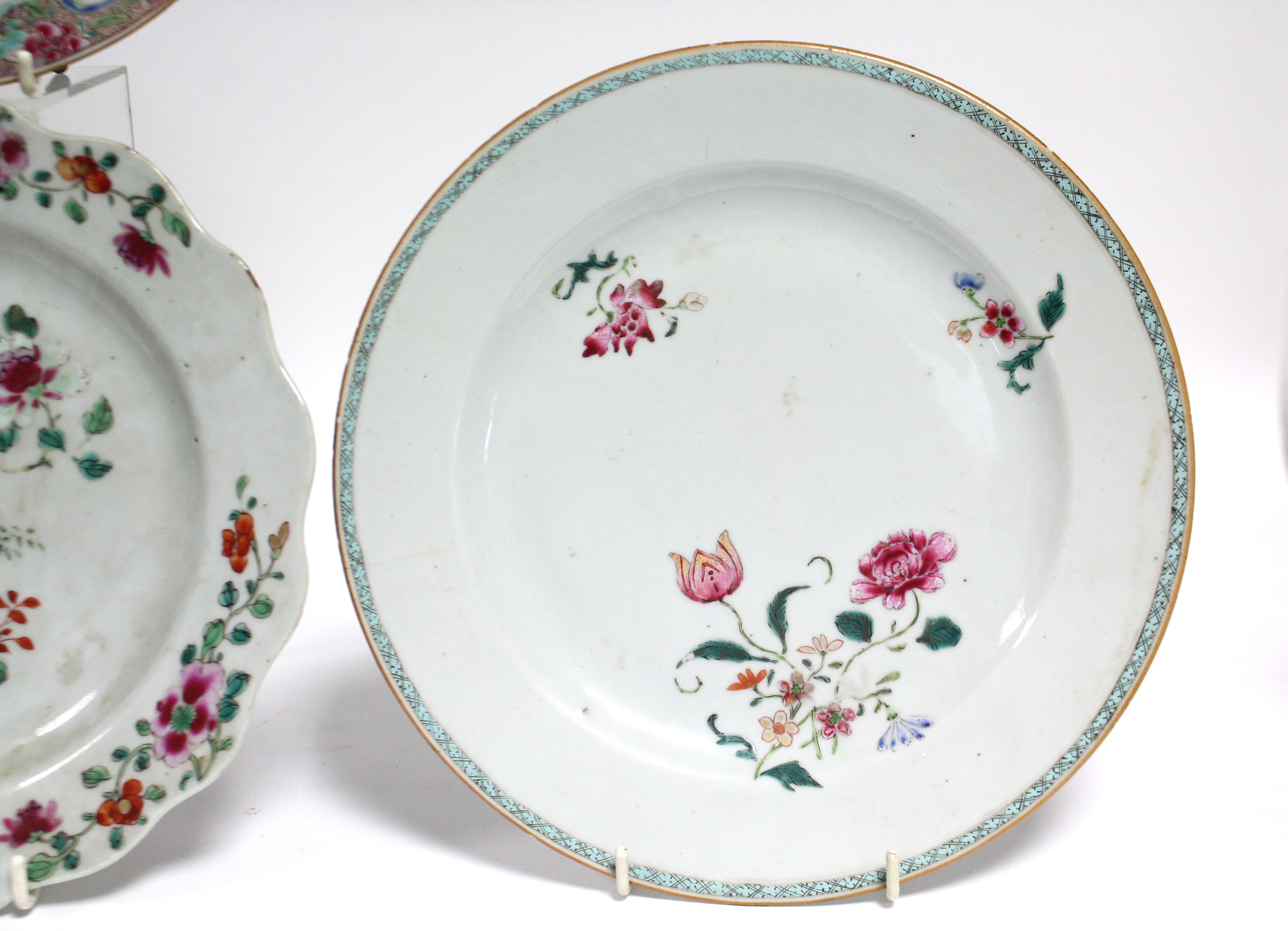 Four 18th century Chinese porcelain plates, variously painted with exotic flowers in famille rose - Image 5 of 6