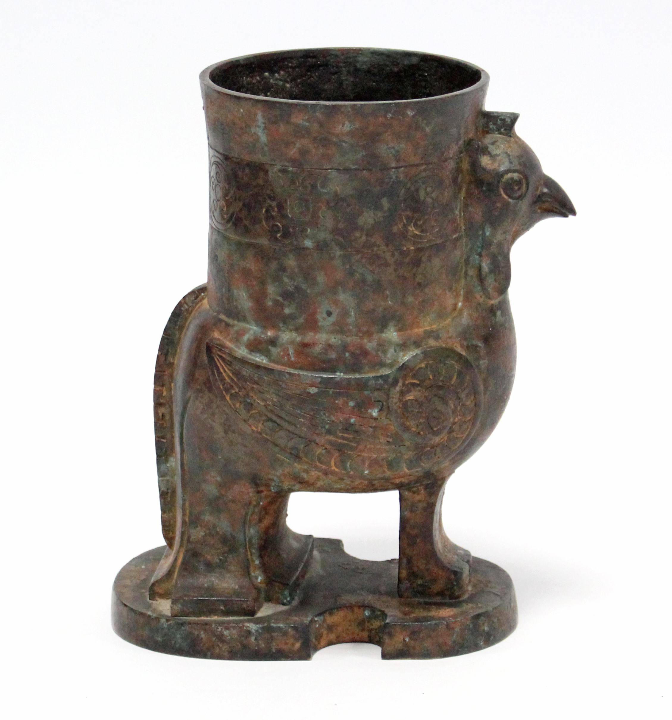 A CHINESE BRONZE ARCHAISTIC PHOENIX VESSEL, the bird supporting a cylindrical vase on its back, with - Image 3 of 6