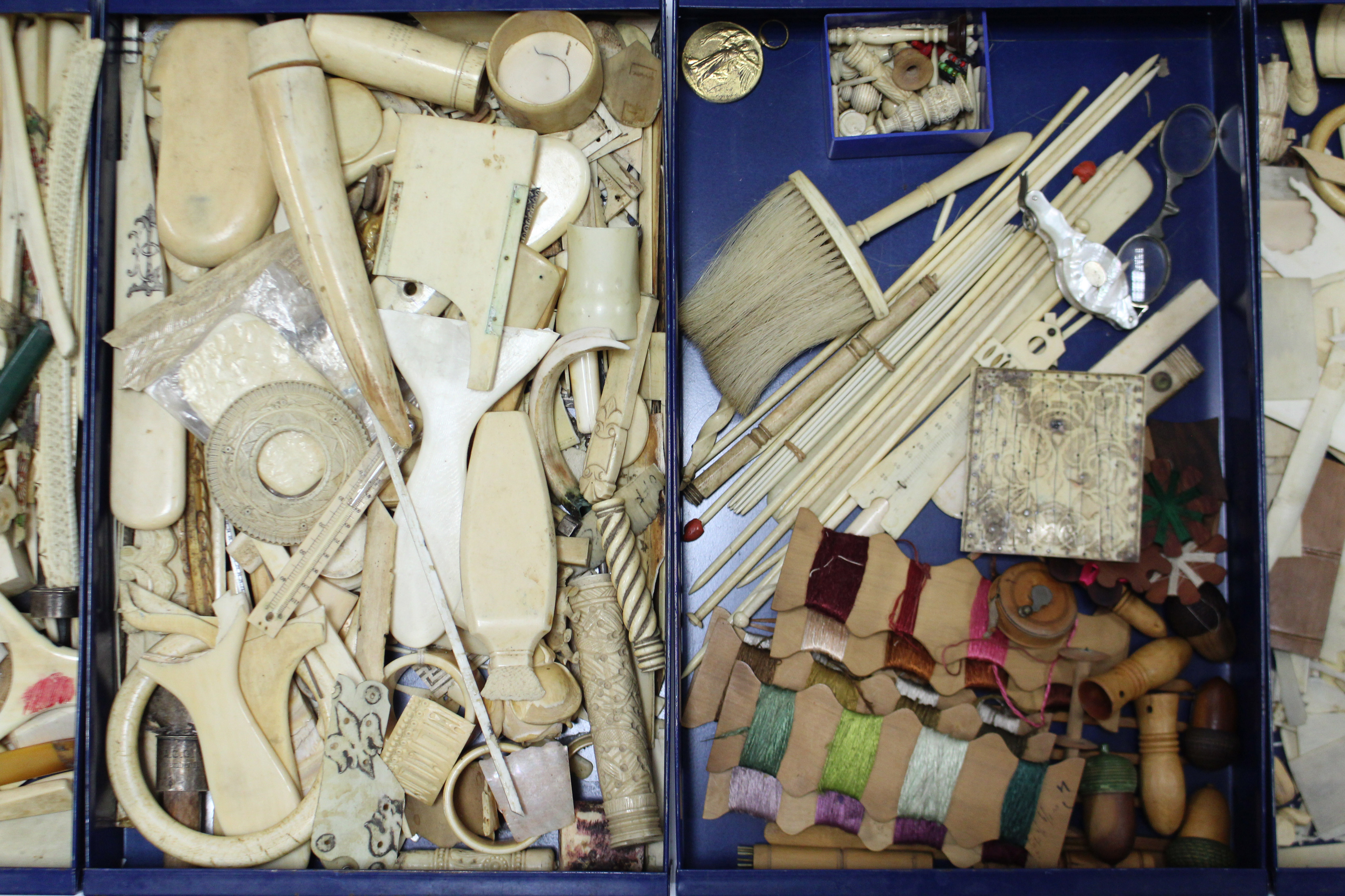 A large quantity of ivory, bone, & other sections fragments, etc., for restoration use. - Image 3 of 7