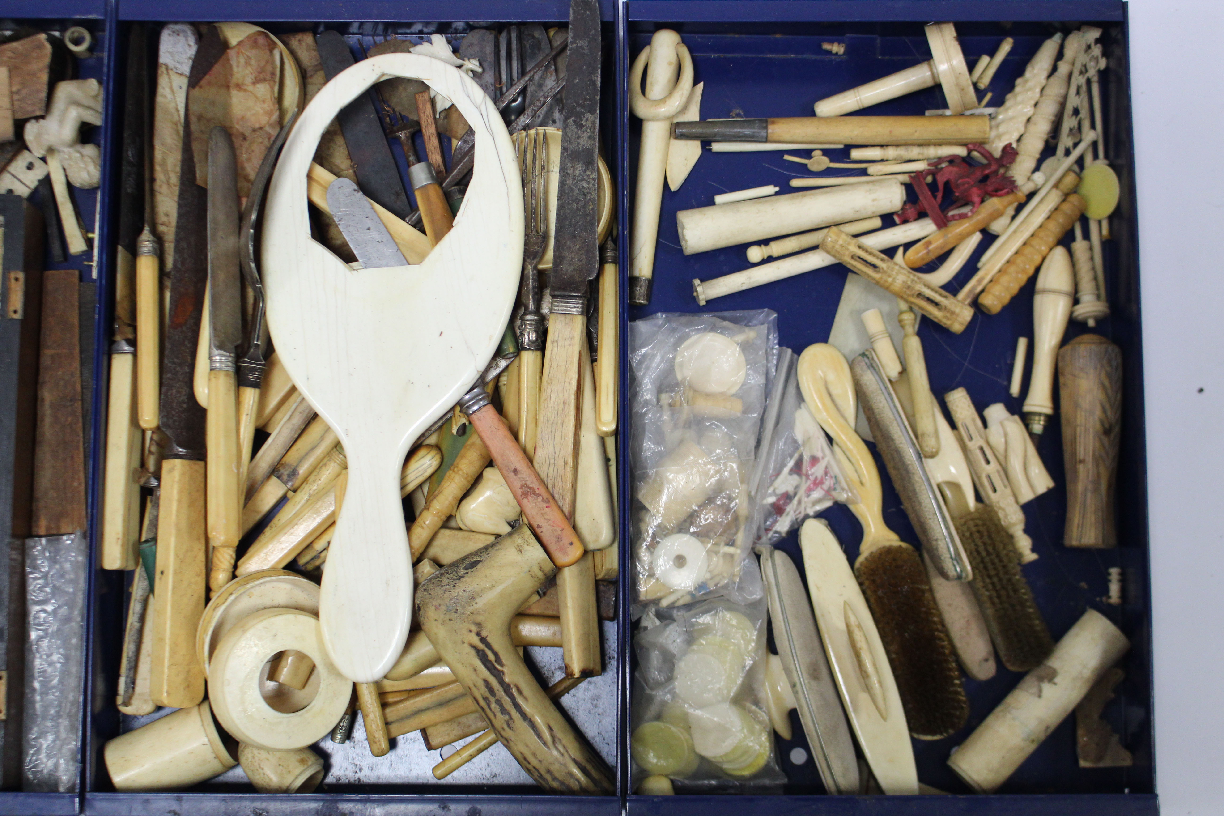 A large quantity of ivory, bone, & other sections fragments, etc., for restoration use. - Image 5 of 7