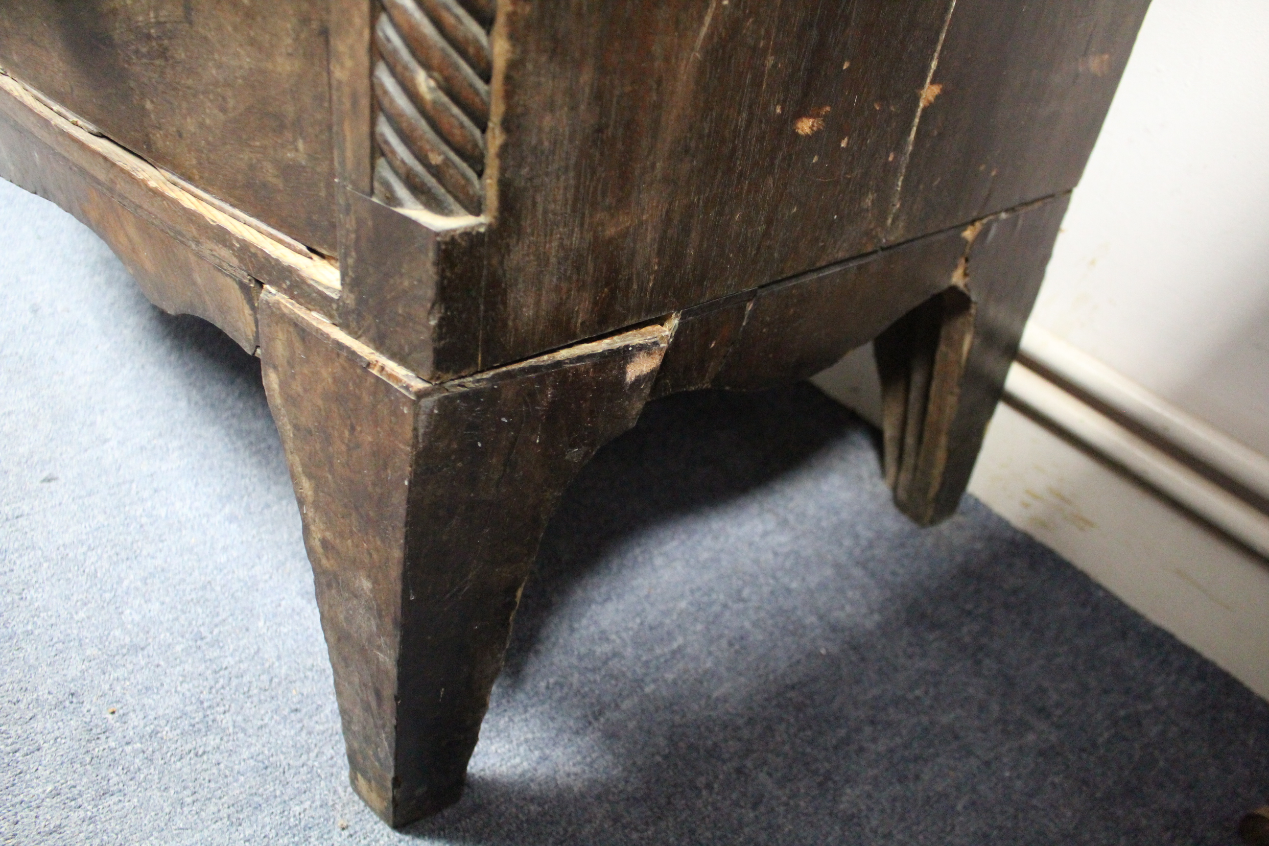 A 19th century mahogany chest, fitted two short & three long graduated drawers with turned knob - Image 5 of 5