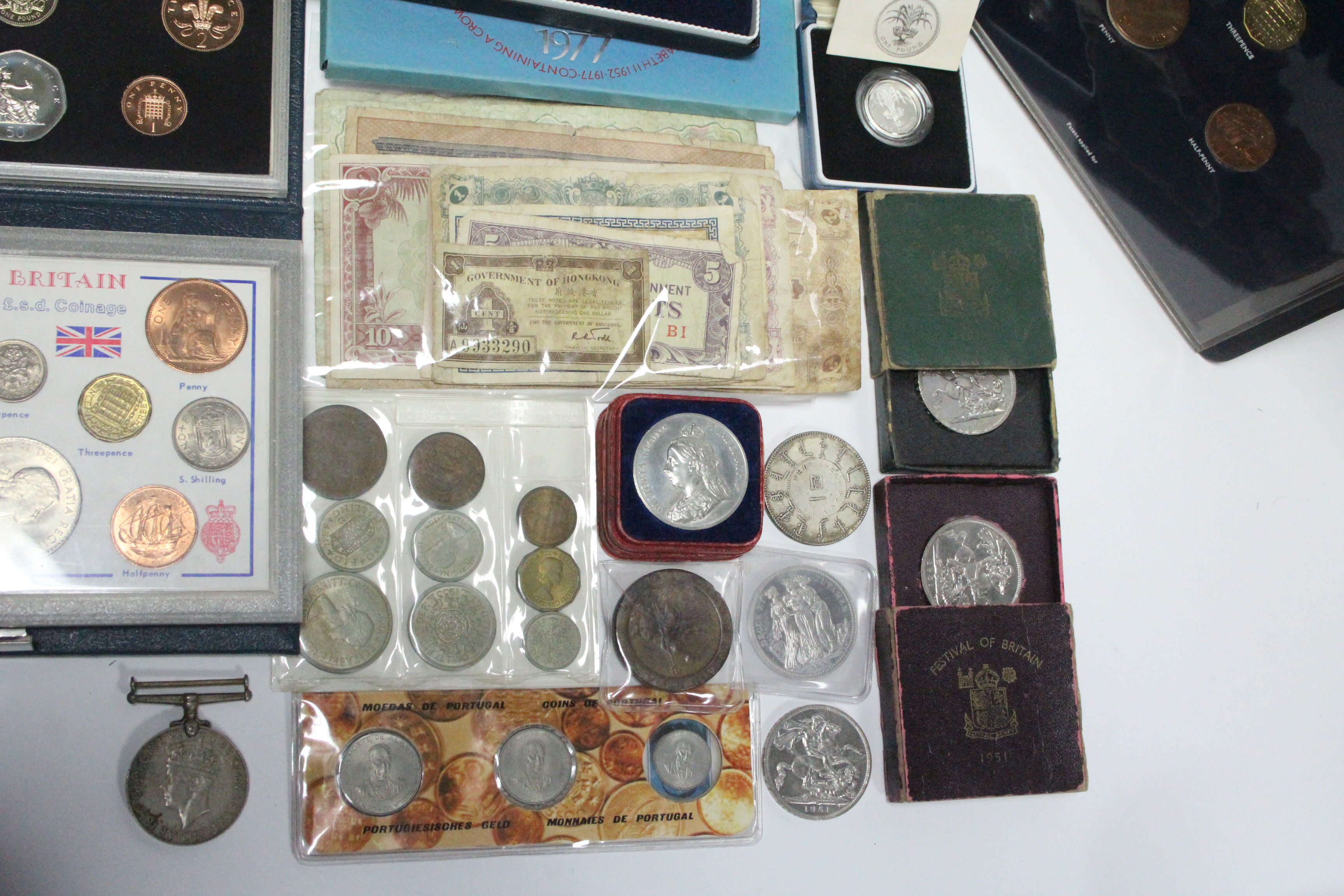 Various sets of UK uncirculated coins, circa 1970’s; various commemorative crowns & other coins; - Image 2 of 7