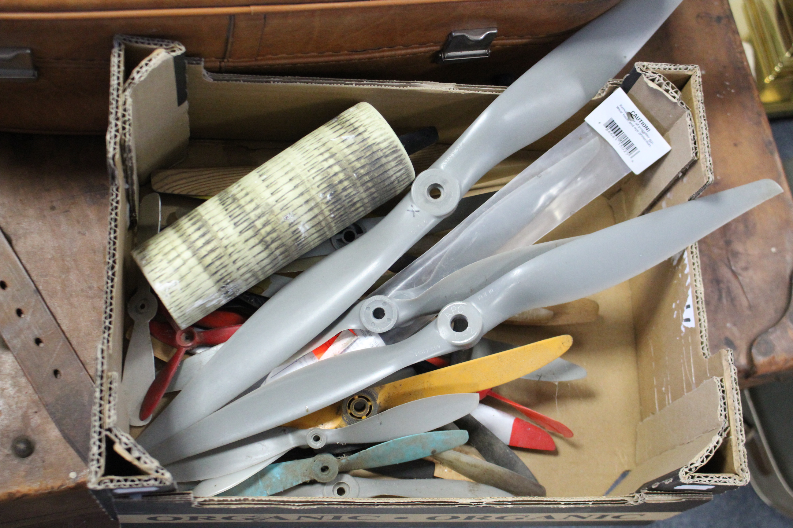 Four scrapbooks; approximately thirty various model aeroplane propellers; a small quantity of - Image 3 of 4