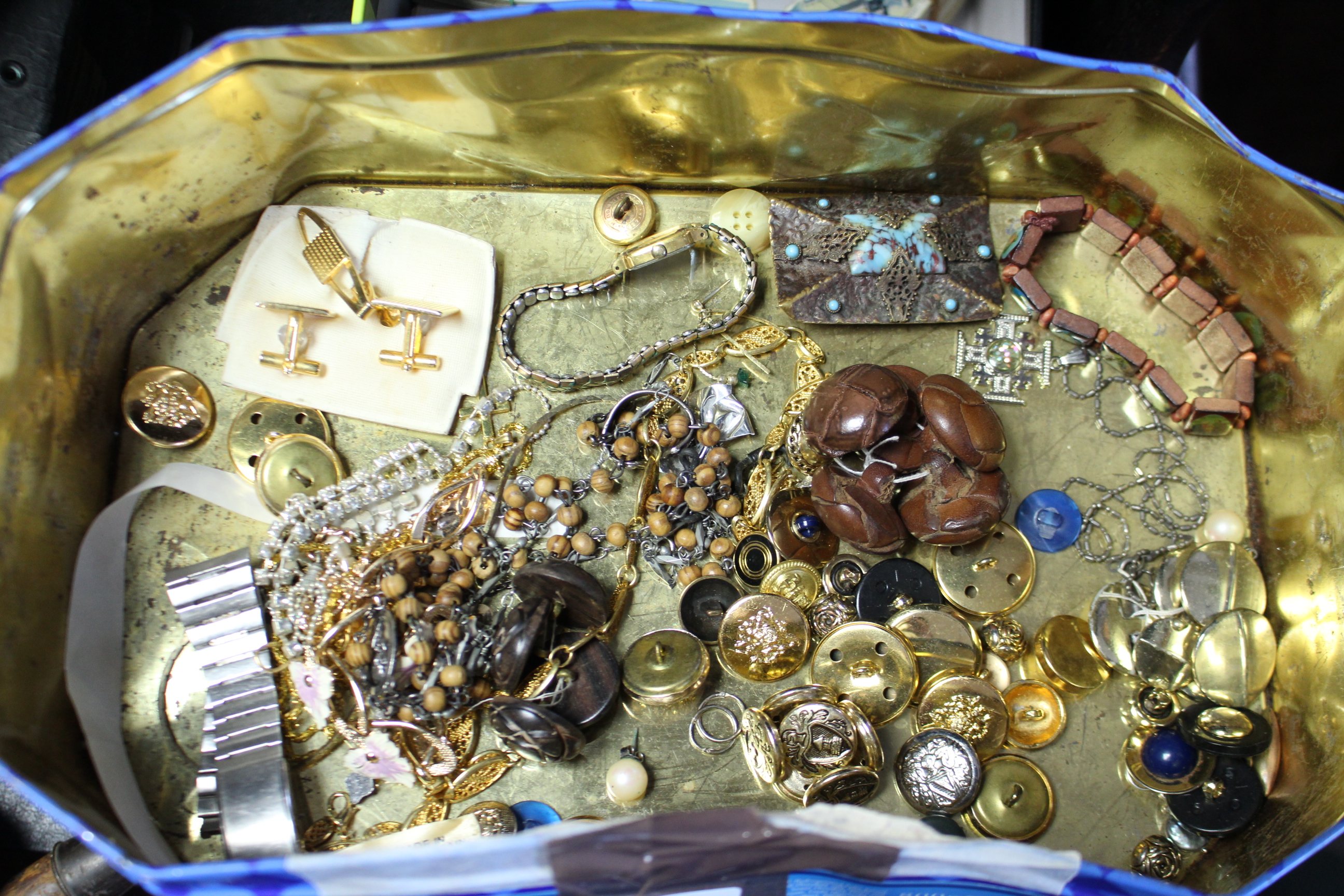 A Smiths gent’s pocketwatch in gilt-metal case; seven various wristwatches; various items of costume - Image 7 of 8